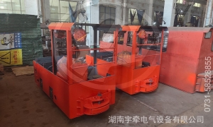 2.5噸蓄電池湘潭電機(jī)車裝車發(fā)貨